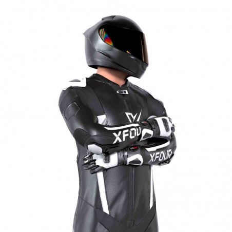 MONO XFOUR ADULTO MODELO NEGRO Y BLANCO 2025